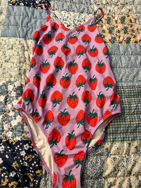 Quince Strawberry Print One-Piece Swimsuit Pink & Red Size 10 Like New